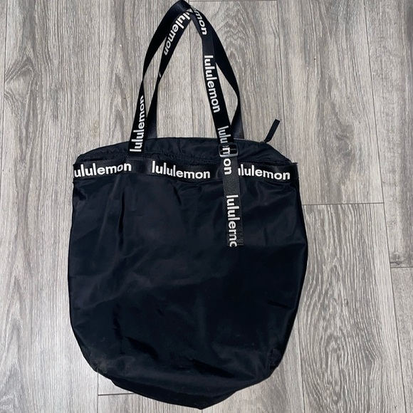 lululemon athletica Handbags - Lululemon the rest in written tote